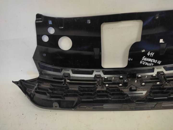 DACIA SANDERO III LIFT JOGGER GRILLE CALANDRE RADIATEUR AVANT 2022-