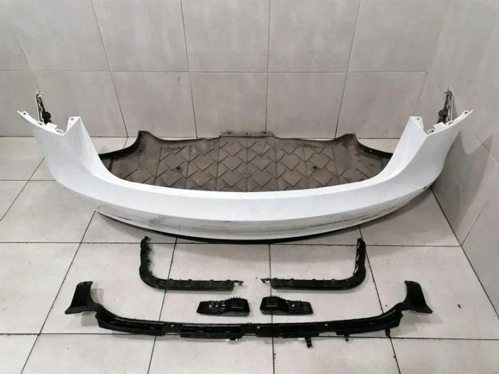 PARE-CHOCS ARRIÈRE TESLA MODÈLE 3 LONG RANGE 1108905-S4-A PARE-CHOCS ARRIÈRE COMPLET