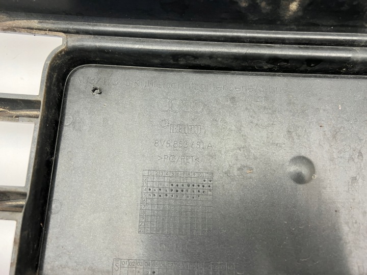 AUDI A3 III 8V5 BERLINE CALANDRE GRILLE PARE-CHOCS AVANT AVANT 13-17