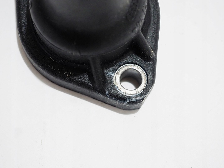 VW AUDI SEAT BRIDE EAU 068121144 ORIGINAL NEUF