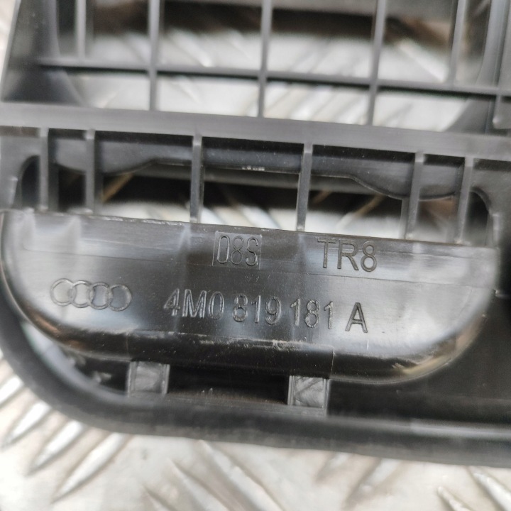 PORSCHE CAYENNE (9Y0 9Y3) 2019 GRILLE VENTILATION SOUS ZDERZAKIEM TYLNYM