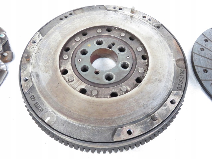 VOLANT BIMASSE FIAT BRAVA 1.9 JTD 284673 1024995