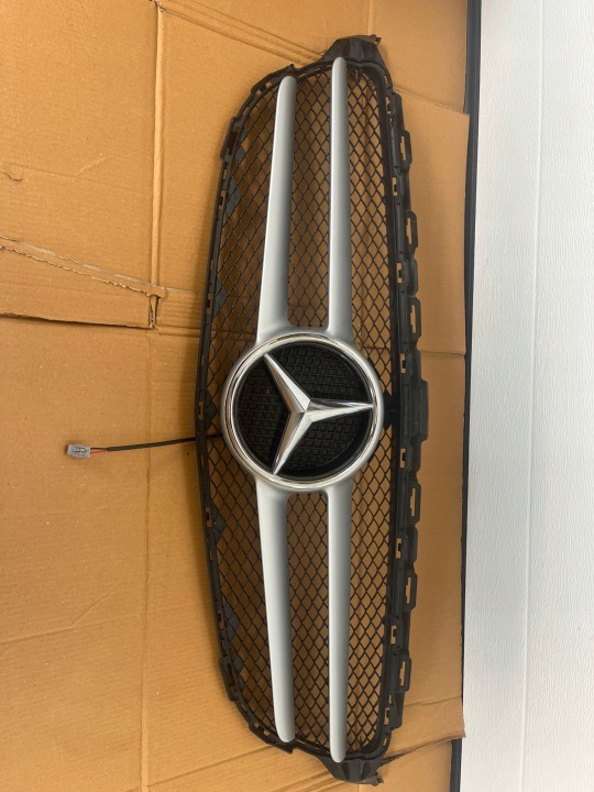 MERCEDES W205 CALANDRE RADIATEUR GRILLE A0008880060 A2058800183