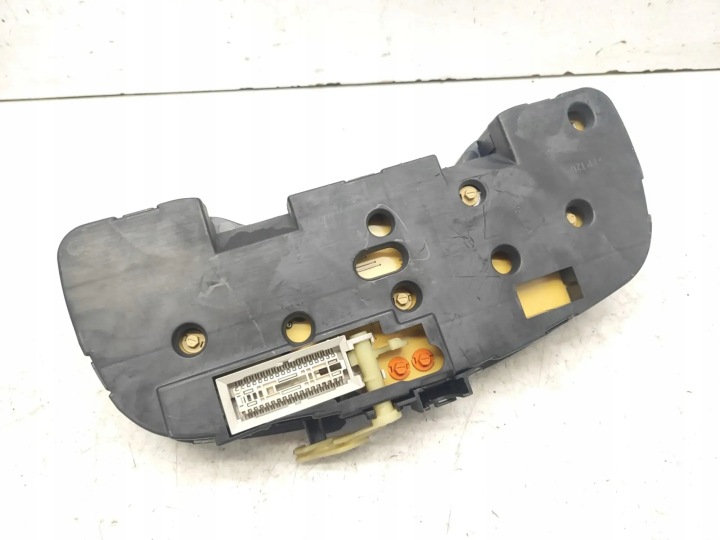 COMPTEUR OPEL ZAFIRA A (F75_) 09228757 2.2L DIESEL 92KW 2002