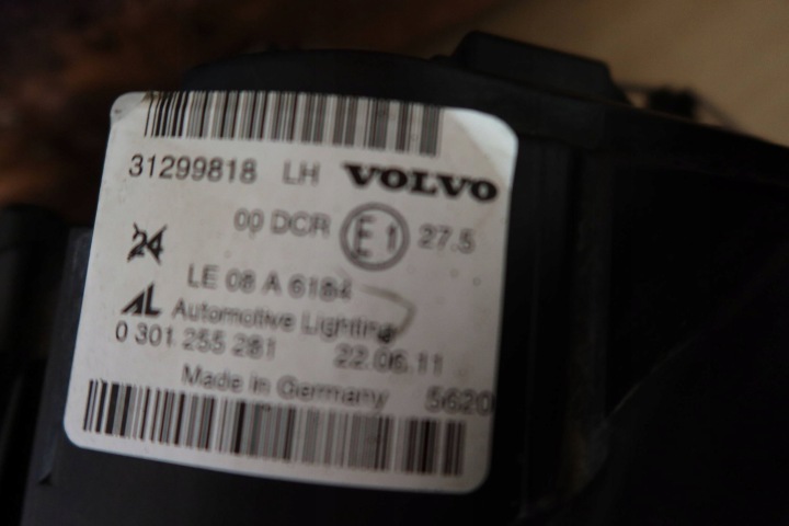 VOLVO C30 BI-XENON LIFT 31299818 GAUCHE LAMPA6