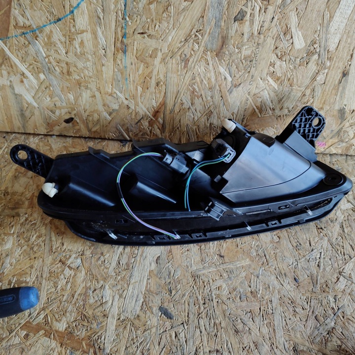 FEUX VERS CONDUITE DIURNE AVANT CÔTÉ GAUCHE CITROEN C3 9833480680
