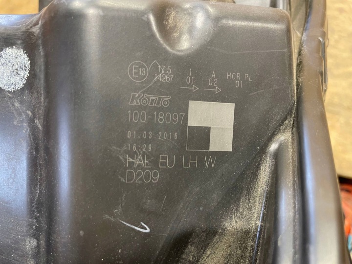 SUZUKI VITARA III 3 LY 15-18 PHARE GAUCHE AVANT AVANT