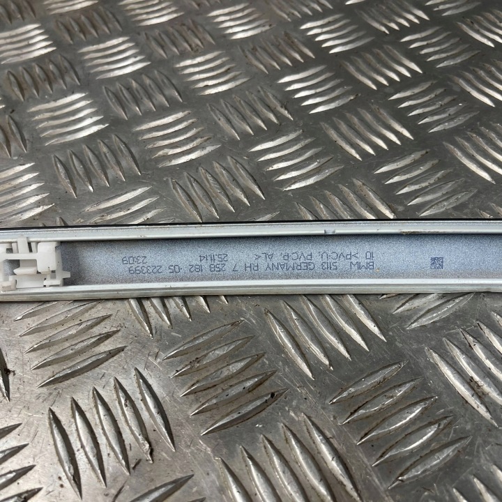 BMW 3 F30 MOULURE TOITS DROITE 7290356