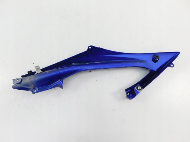 YAMAHA R6 RJ15 CÔTÉ COLLECTEUR REMPLISSAGE DROIT