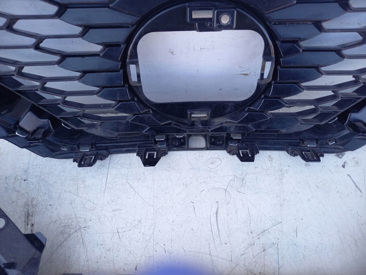 CALANDRE GRILLE NISSAN QASHQAI J11 62310HV3 62070H202A