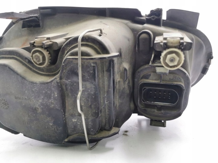 VOLKSWAGEN GOLF IV 1998 GAUCHE CÔTÉ PHARE AVANT