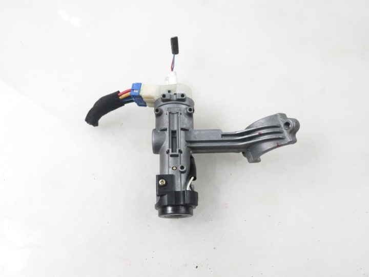 CONTACTEUR D'ALLUMAGE INSERTS KIA PICANTO I (BA)