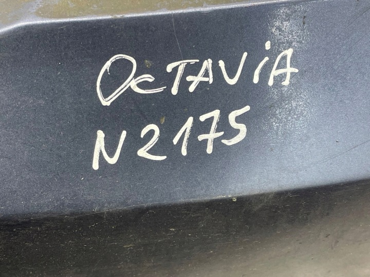 SKODA OCTAVIA MK2 (1Z) 2010 PARE-CHOCS AVANT