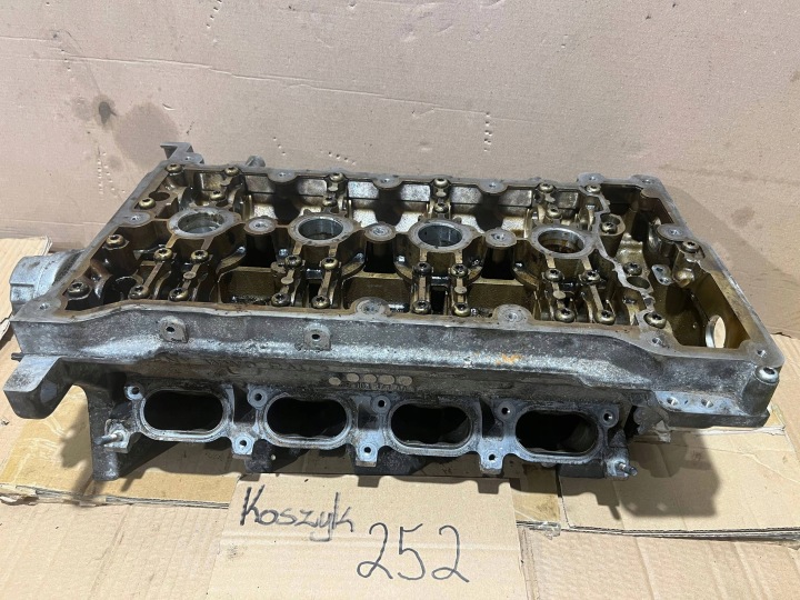 AUDI A4 S4 B6 8E 8H CULASSE MOTEUR