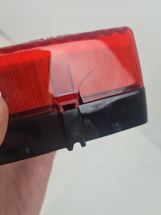 PHARE ARRIÈRE ANTIBROUILLARD HELLA 2NE003 315-011 12V SANS ZAROWEK