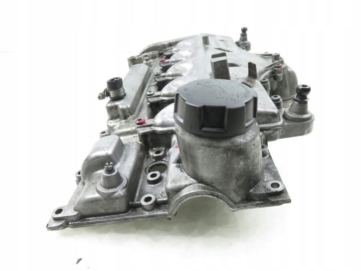 COUVERCLE DE SOUPAPES VOLVO V70 II 2.4 D 08692397