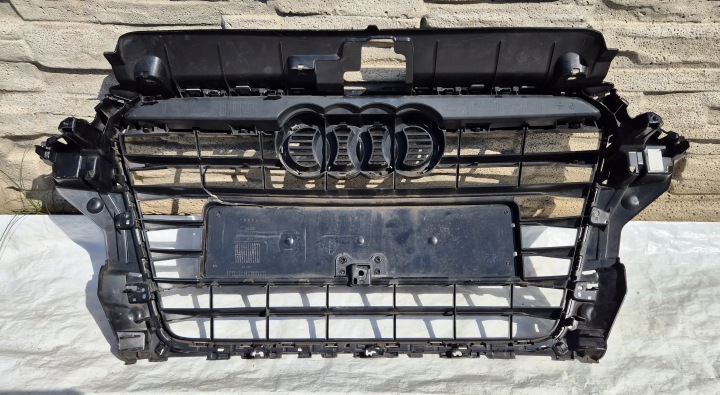 GRILLE CALANDRE AUDI A3 8V3853651