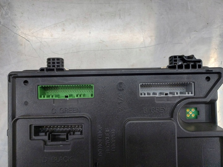 RENAULT SCENIC III LIFT 1.6 DCI MODULE CONTRÔLEUR BCM 284B18853R
