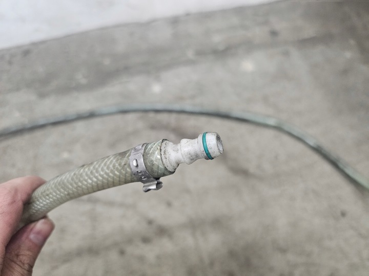 AUDI Q7 4L 06R TUYAU FIL LAVE-GLACES PHARE AVANT