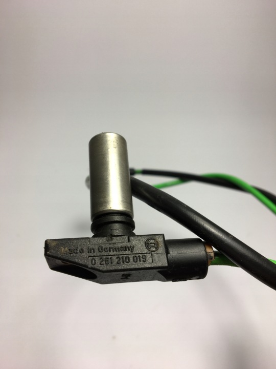 CAPTEUR POSITION ARBRE VILEBREQUIN MERCEDES W124 0021534528 0261210019 OEM