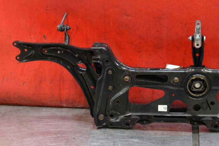 CHÂSSIS POUTRE CHÂSSIS AVANT 3Q0199315D SKODA SUPERB 3 III 2.0 TDI 190 KM 15-20