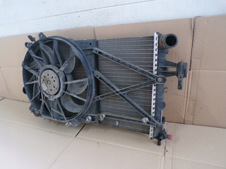 ASTRA II 1.6 RADIATEUR EAU VENTILATEUR 90572751
