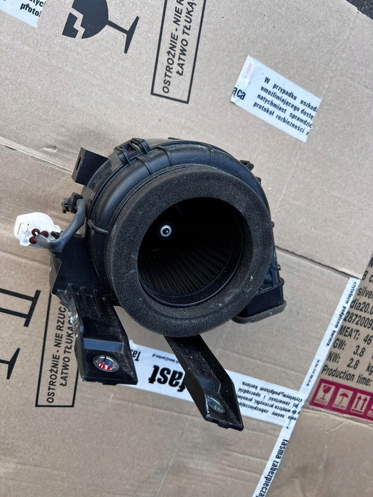 COROLLA XII E21 VENTILADOR BATERII G9230-47050 