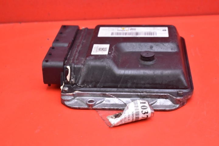 CONTRÔLEUR ORDINATEUR MOTEUR 55579443 OPEL ASTRA 4 IV J 1.7 CDTI 125 KM 09-12