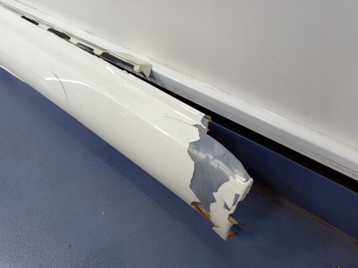 CL63 AMG W216 MOULURE SEUIL DROITE A2166900240 650