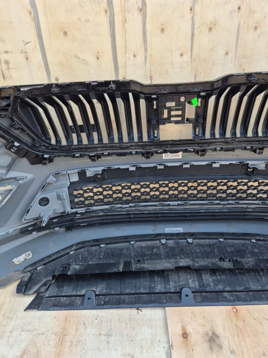 SKODA KODIAQ 565 RS LIFT PARE-CHOCS AVANT 565807221 M ORIGINAL SUPER ÉTAT