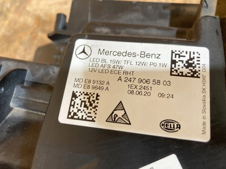 MERCEDES B-KLASA W247 PHARE DROITE AVANT COMPLET LED A2479065803 EUROPE