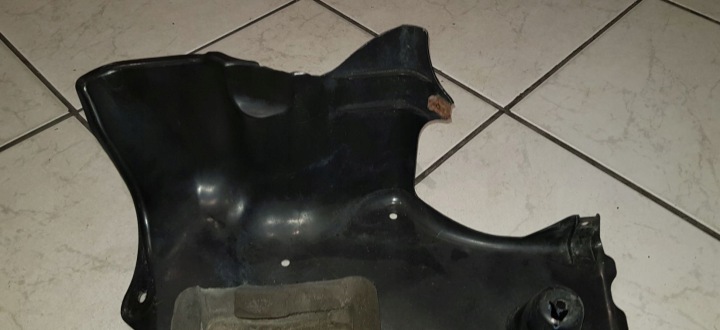 BMW E60 E61 PROTECTION COMPRESSEUR CHÂSSIS PLANCHER DROITE ARRIÈRE MOUSSE 7124633 JEU