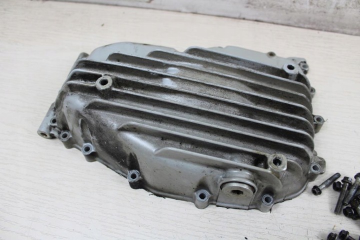 BMW F800 AVEC CUVETTE CARTER HUILES HUILEUX