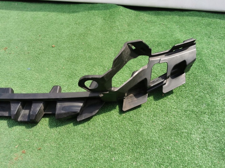 RENFORCEMENT PARE-CHOCS AVANT AVANT MERCEDES W257 CLS AMG A2578853601