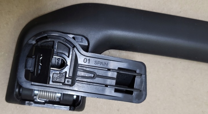 MANIVELLE POIGNÉE AVEC PLAFONNIERS AVANT ARRIÈRE ENSEMBLE 4 PCS VOLVO XC60 II OE NOIR