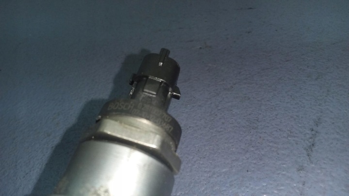 VOLVO S60 I LIFT 2.4 D MOULURE ALIMENTAIRE 30777554 30777576