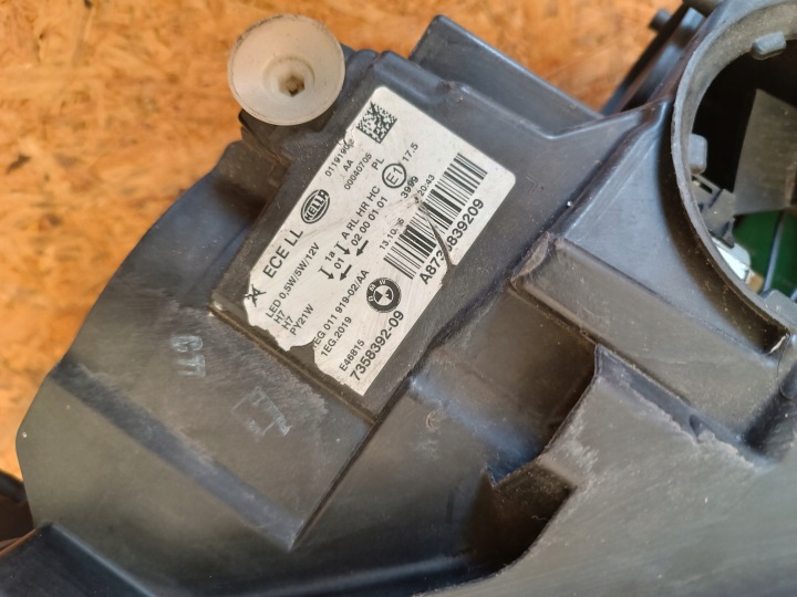 PHARE DROIT AVANT EUROPE 7358392-09 BMW 1 F20 F21 LIFT 7358392