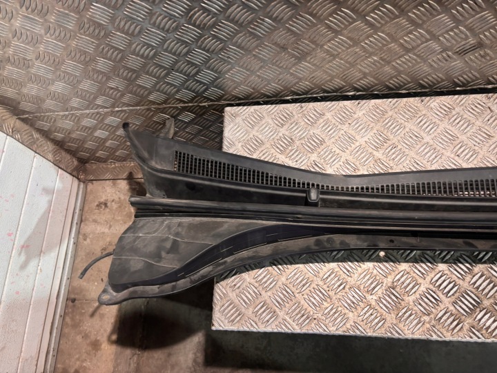 DOUBLURE DE PASSAGE DE ROUE HYUNDAI IONIQ 4 IV 86150-G2000