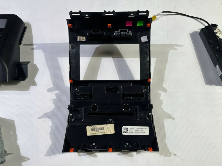 RADIO MONITEUR NAVIGATION PANNEAU SYNC-2 ENSEMBLE FORD F150 F-150 2015