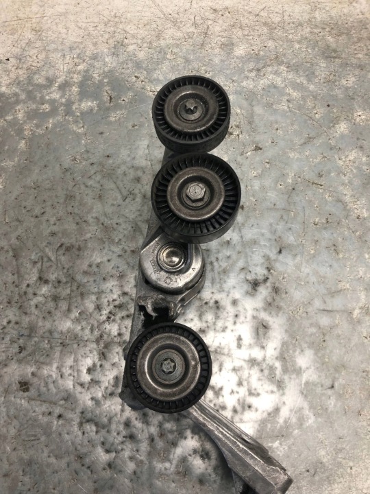 GALET TENDEUR COURROIE MERCEDES W169 LIFT 950178