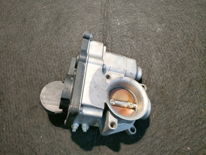 PAPILLON DES GAZ NISSAN MICRA K12 1,0 1,2 1,4 16V