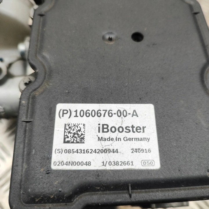 TESLA X IBOOSTER POMPE DE FREIN 1060676-00-A
