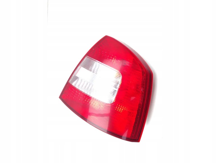 SKODA OCTAVIA PHARE ARRIÈRE AVANT PRAWIDLOWY 2012 BERLINE COMPACTE 4/5DR 1Z5945096B