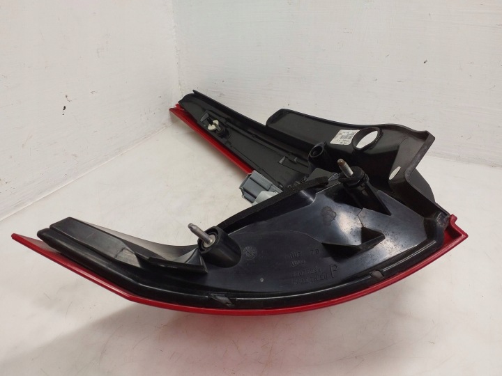 PHARE ARRIÈRE DROITE CÔTÉ VOLVO XC60 89500870