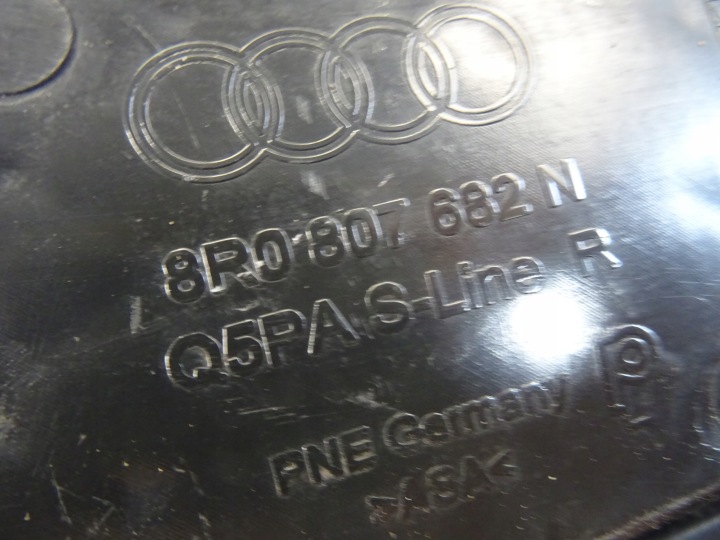 GRILLE PARE-CHOCS AVANT AVANT DROITE AUDI Q5 8R S-LINE LIFT 8R0807682N
