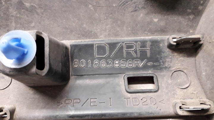 RENAULT KADJAR MOULURE DROIT AVANT 801863858R