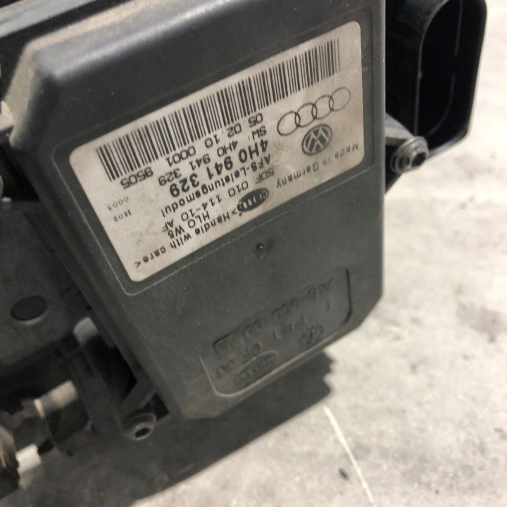 PROJECTEUR AUDI A8 S8 D4 4H 4H0941030