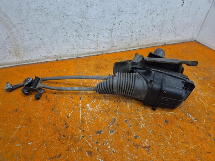 AUDI A4 1.9 TDI B6 00-05 MÉCANISME DE CHANGEMENT DE VITESSES CHANGEMENTS VITESSE 8E0711406A AVB