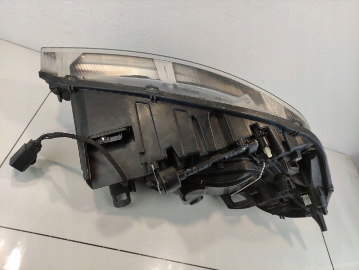 VOLVO XC-60 09-13 PHARE GAUCHE AVANT XÉNON 30763135 EUROPE
