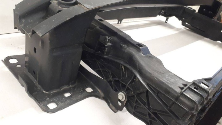 SKODA SUPERB III 2015-2023 RENFORCEMENT AVANT 3V0807109 3V0805588J